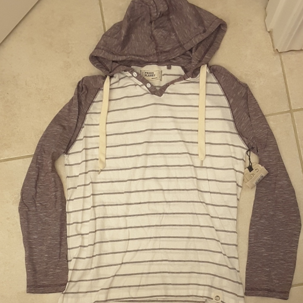 Long sleeved hooded shirt Size Medium - Picture 1 of 4
